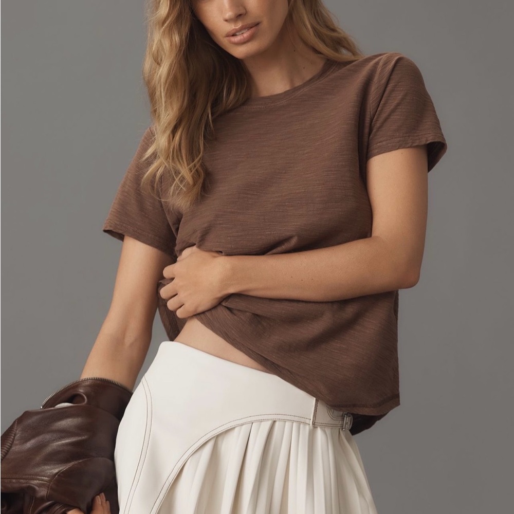 Anthropologie Pilcro Bennie Cotton Slub Crew Short Sleeve Tee in Chocolate